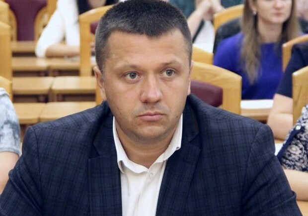 Звільнений за закупівлю барабанів чиновник став заступником голови Дніпровської РДА. 