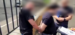 В Одессе мужчина переоделся в женщину и украл полмиллиона долларов из квартиры на Французском бульваре