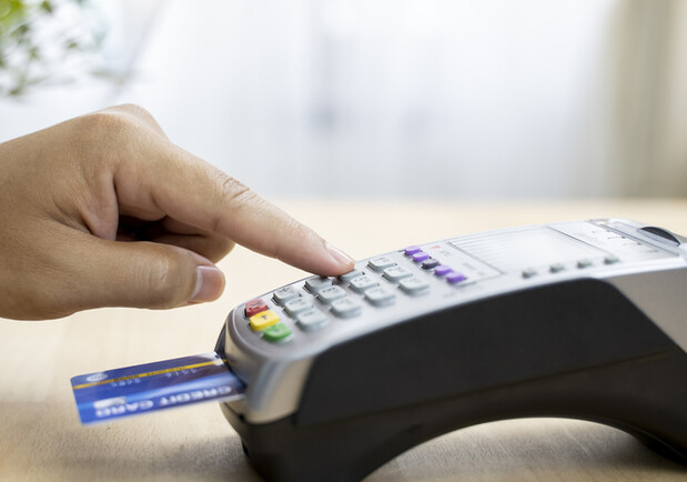 В Україні з першого жовтня відновлюють штрафи за торгівлю без касових апаратів - 