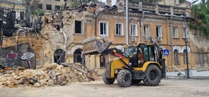 В Одессе из-за российских обстрелов разрушены пять жилых домов