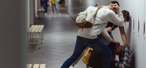 В Днепропетровской области в результате буллинга школьник попал в больницу