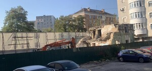 На Подоле разрушают лесопилку начала XX века