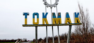 В Токмаке оккупанты эвакуировали семьи, закрыли магазины и рынок: что известно