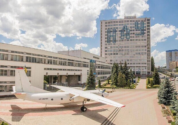 Национальный авиационный университет в Киеве разделят на два вуза. 