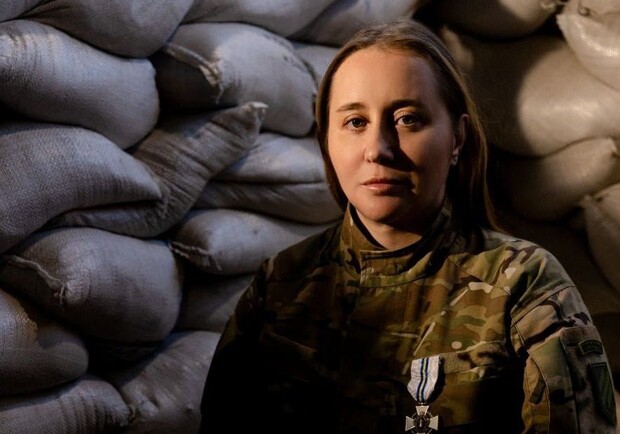 На бізнес-заході в Києві представницю "Азову" попросили сховатися через військову форму - 