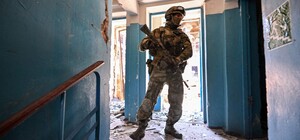 Россияне в Токмаке провели рейд по поиску информаторов ВСУ