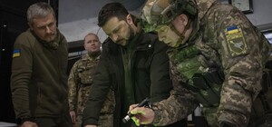 В Запорожье Зеленский провел совещание по офлайн-обучению в школах города