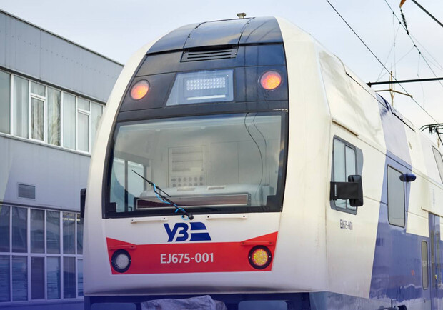 На новорічні свята призначили новий поїзд із Києва до Львова. 
