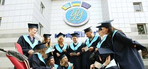 Преподавателей университета 