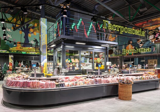 У Вишневому відкрили супермаркет "Сільпо", стилізований під біржу – фото. 