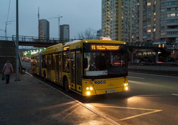Зміни у маршрутах руху громадського транспорту у Києві з 6 січня. 