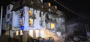 РФ нанесла ракетный удар по центру Харькова: среди пострадавших — снова журналисты (видео)