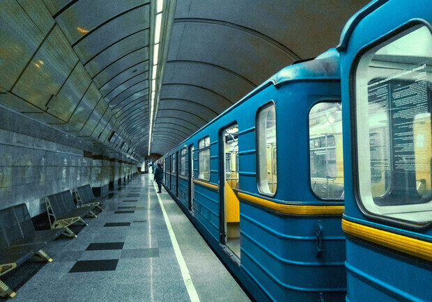 На ремонт всего метро в Киеве выделили меньше денег, чем нужно только для восстановления движения по синей ветке. 