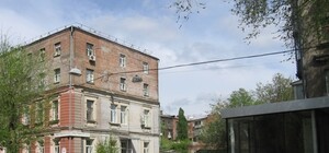 На Чернышевской живут химеры, учатся пожарные и находится самый русский театр в Харькове