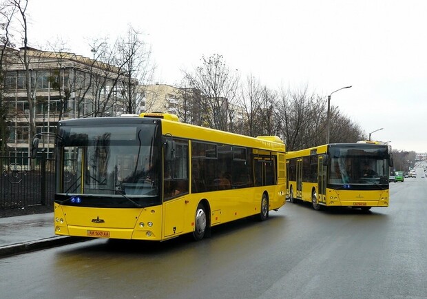 У Києві тимчасово буде змінений рух транспорту: які зміни. 