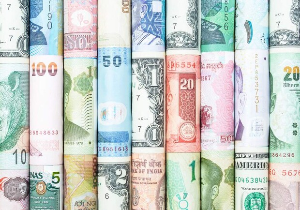 Курс валют в Украине 26 февраля 2024: сколько стоит доллар и евро. 