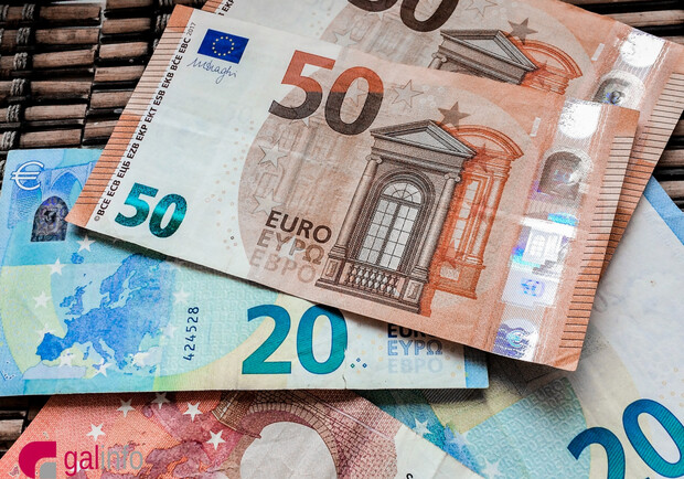 Курс валют в Украине 27 февраля 2024: сколько стоит доллар и евро. 