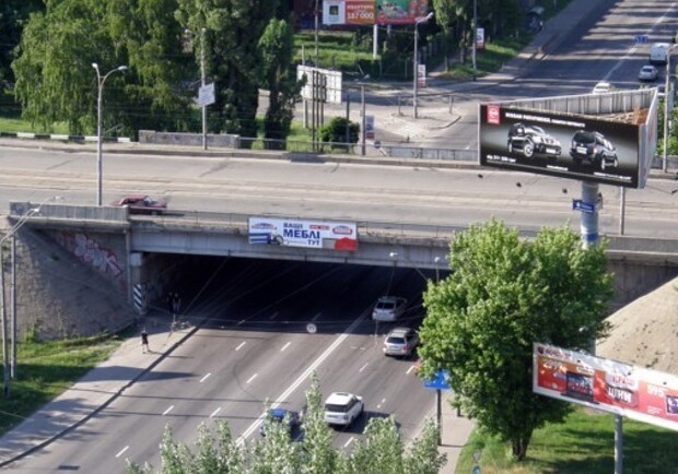 "Київавтодор" спростовує усі звинувачення у завищенні ціни на ремонт Дегтярівського мосту. 