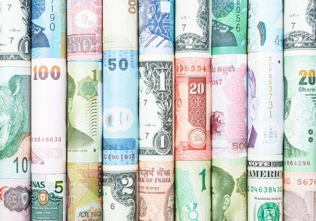 Курс валют в Украине 17 марта 2024: сколько стоит доллар и евро. 