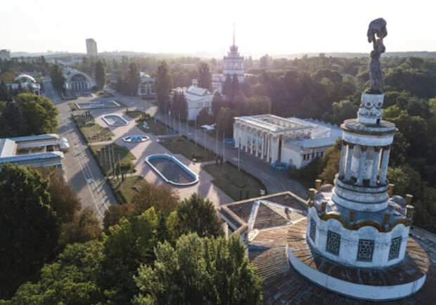 У Києві на ВДНГ буде фестиваль "Книжкова країна": програма - фото організаторів