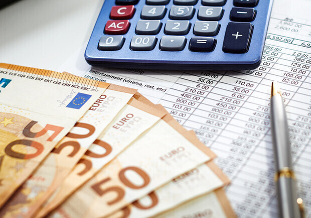 Курс валют в Україні 7 квітня 2024 року: скільки коштує долар і євро. 