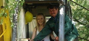 Alyoshу застукали за катанием на экскаваторе