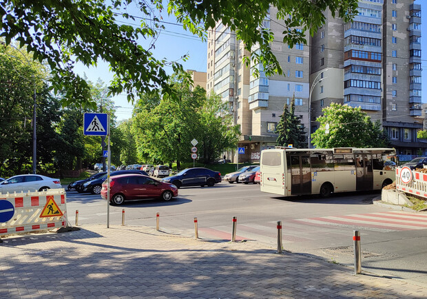 На перехресті проспекту Повітряних сил та вулиці Стадіонної з'являться світлофори. 