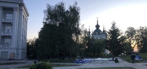 В Киеве демонтировали храм-МАФ УПЦ вблизи Десятинной церкви