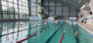 В Харькове после обстрелов отремонтировали и открыли бассейн