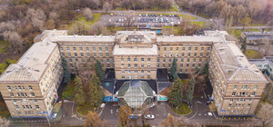 В Запорожье на сессии депутаты реорганизовали 4 больницы и роддом