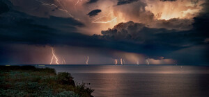 Снова гроза: в Одессе на воскресенье объявили штормовое предупреждение