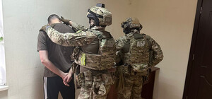 Требовал 60 тысяч долларов и выдавал себя за работника ГБР: в Одессе разоблачили экс-правохранителя