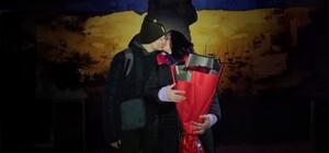 Освобожденный из плена защитник Змеиного сделал предложение своей любимой