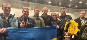 Боец из Харьковской области подарил вышиванку принцу Гарри