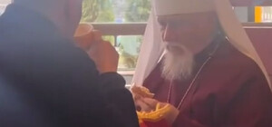 Священника во время Великого поста увидели в Киеве в... McDonald's