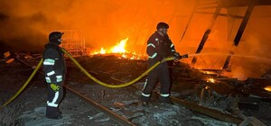 Четверо постраждалих: окупанти обстріляли житлові будинки, елеватор та газокомпресорну станцію на Харківщині