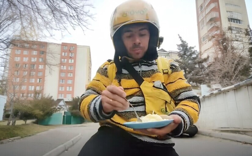 Небезпечні трюки кур'єра Glovo викликали хвилю обурення у Києві