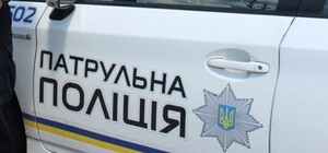 В Одессе женщина из-за мужчины подралась с инспекторами: комментарий патрульных