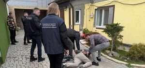 Обещал за 130 тысяч долларов избежание тюрьмы: в Одессе разоблачили директора предприятия
