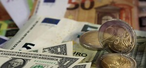 Курс валют в Україні 19 квітня 2025 року: скільки коштує долар та євро