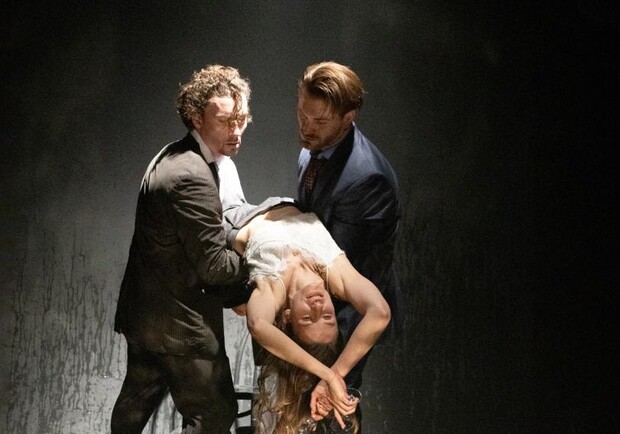 Предательство - фото