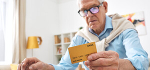 Подружжя на Харківщині викрало гроші батька безвісти зниклого військового