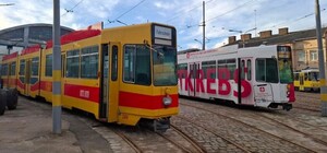 На маршрут у Львові вийшов перший банановий трамвай з Базеля  