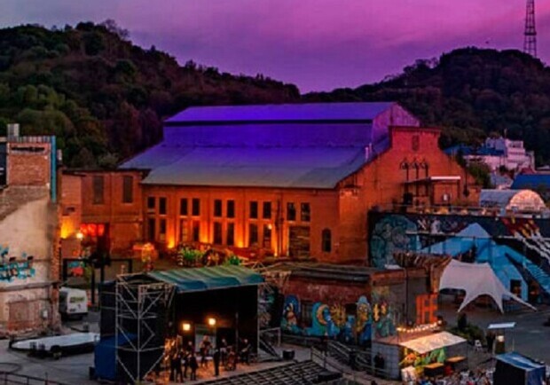 "Итальянская музыка на крыше" от Urban Gypsy - фото