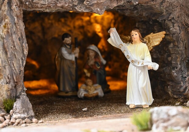 Церковный календарь на сентябрь 2025 года: четыре больших праздника по новому стилю 