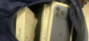 В Одесской области предотвратили контрабанду более 20 новых iPhone 17