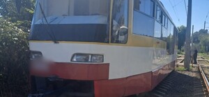В Одеському районі трамвай наїхав на пенсіонерку: в якому стані потерпіла