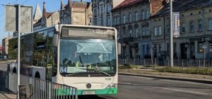 У Львові з переповненого автобуса випав чоловік 