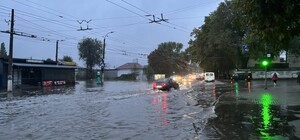 Смертельна негода в Одесі: дев’ять загиблих, серед них дитина та співробітниця Укрзалізниці