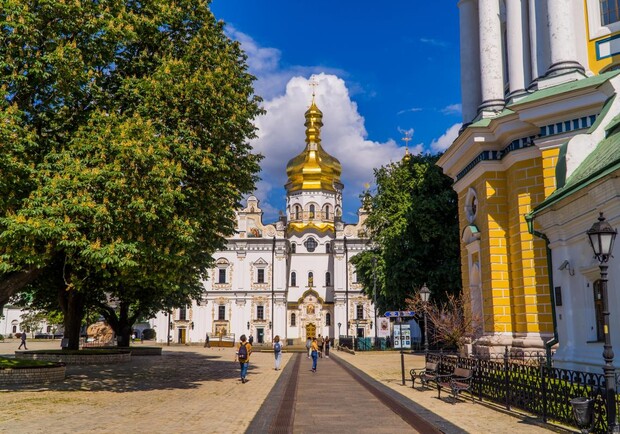 Церковный календарь на октябрь 2025: праздники и почитание усопших в Димитровскую родительскую субботу 